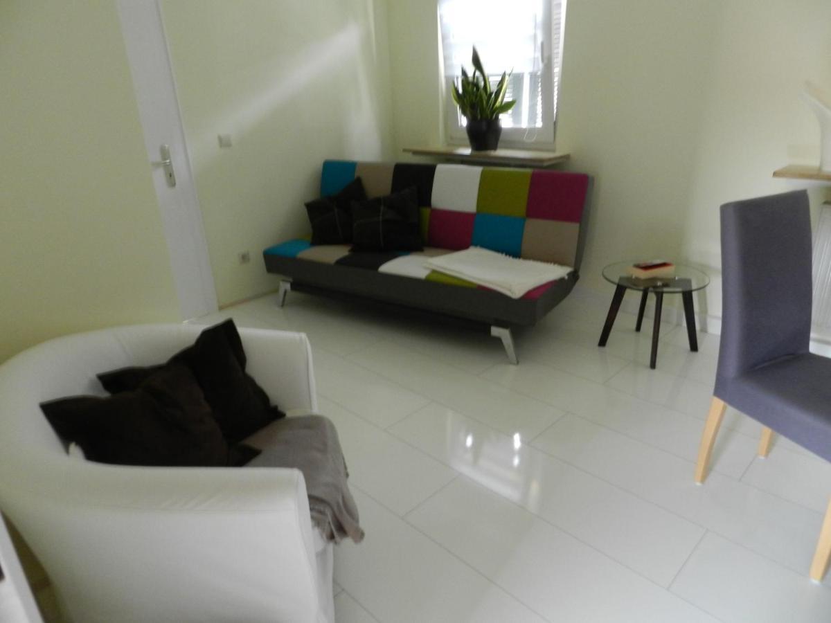 Ferienwohnung Burgenblilck Weinheim Exteriör bild